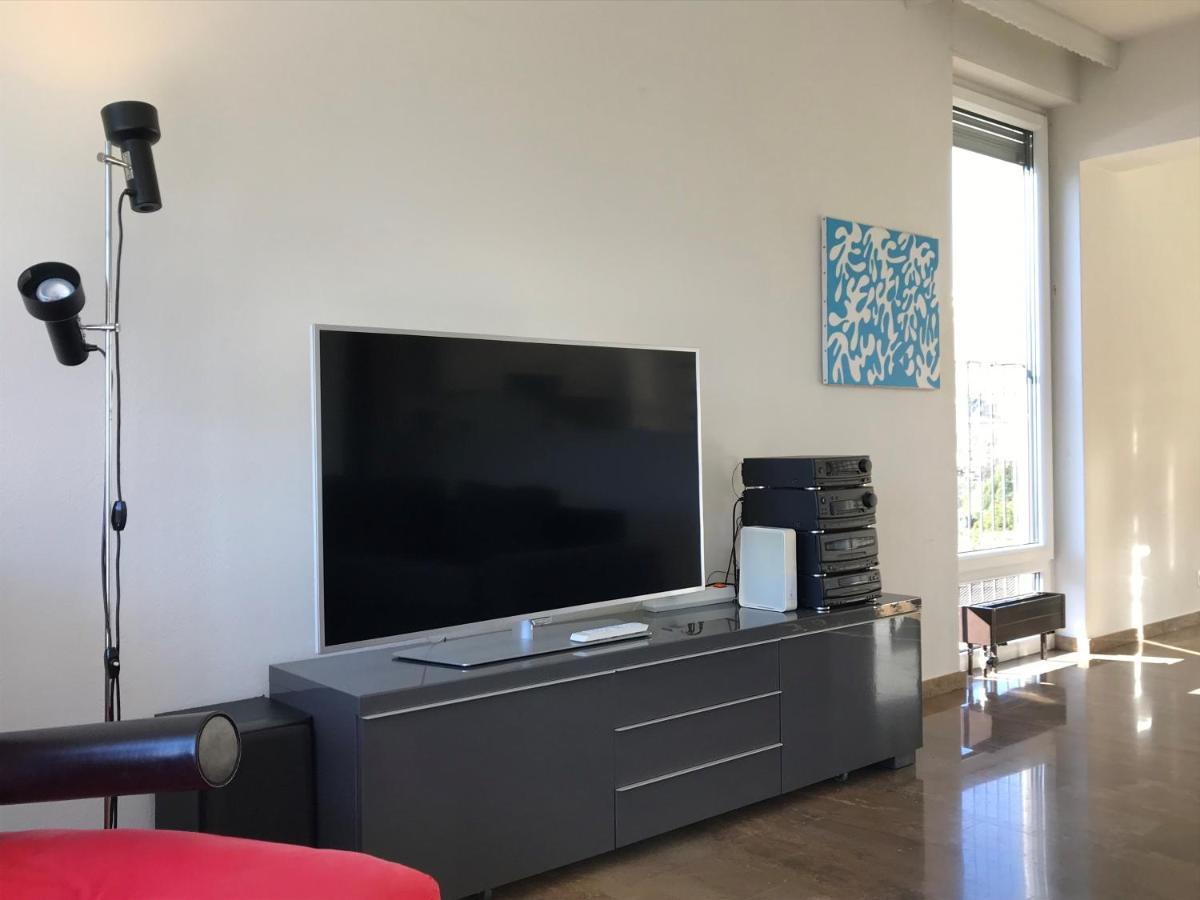 Lichtdurchflutete Ferienwohnung Mit Panorama-Sicht Und Schwimmbad/Sauna Muralto Luaran gambar