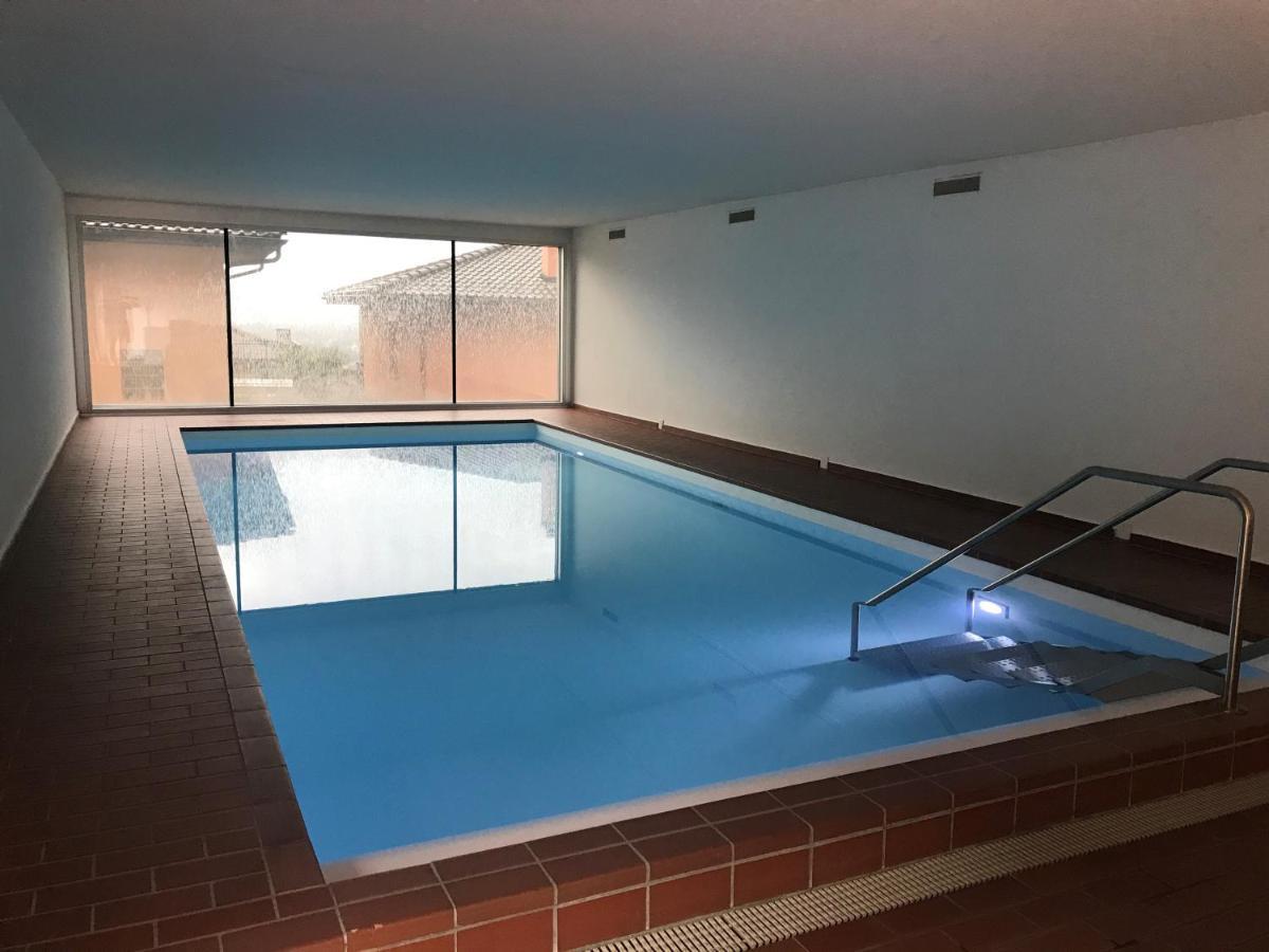 Lichtdurchflutete Ferienwohnung Mit Panorama-Sicht Und Schwimmbad/Sauna Muralto Luaran gambar