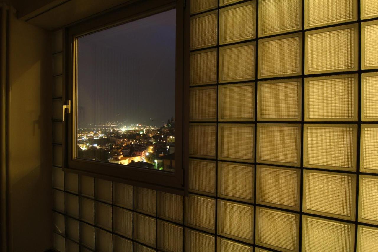 Lichtdurchflutete Ferienwohnung Mit Panorama-Sicht Und Schwimmbad/Sauna Muralto Luaran gambar