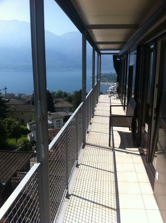 Lichtdurchflutete Ferienwohnung Mit Panorama-Sicht Und Schwimmbad/Sauna Muralto Luaran gambar